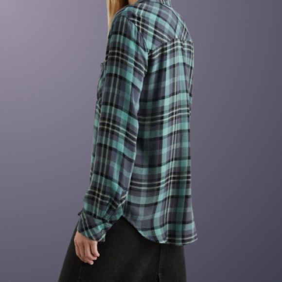 Rails Women's “Hunter” Plaid Button Down Long Sleeve Shirt - Picture 4 of 7